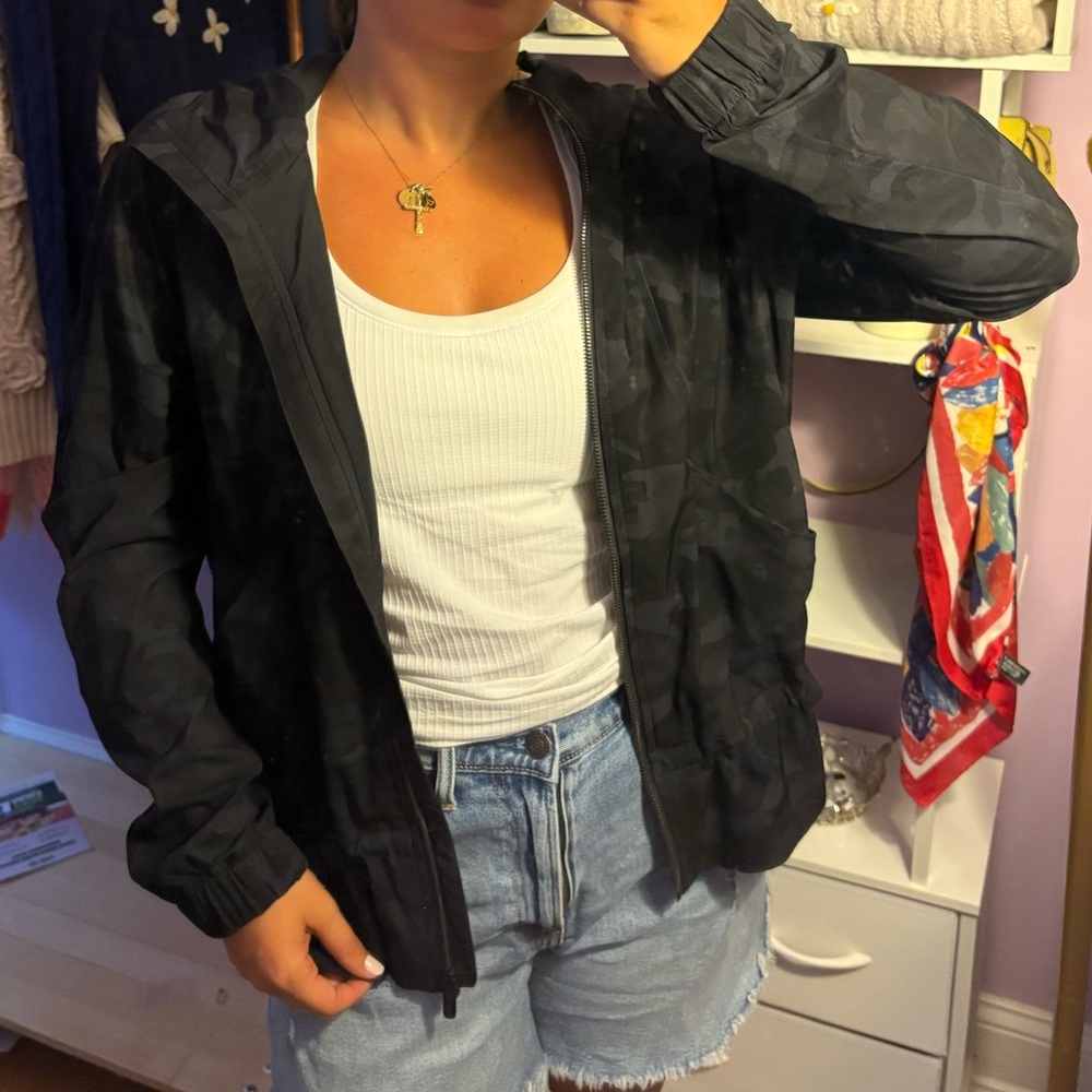 Lululemon Pack It Up Jacket- Incognito Camo
